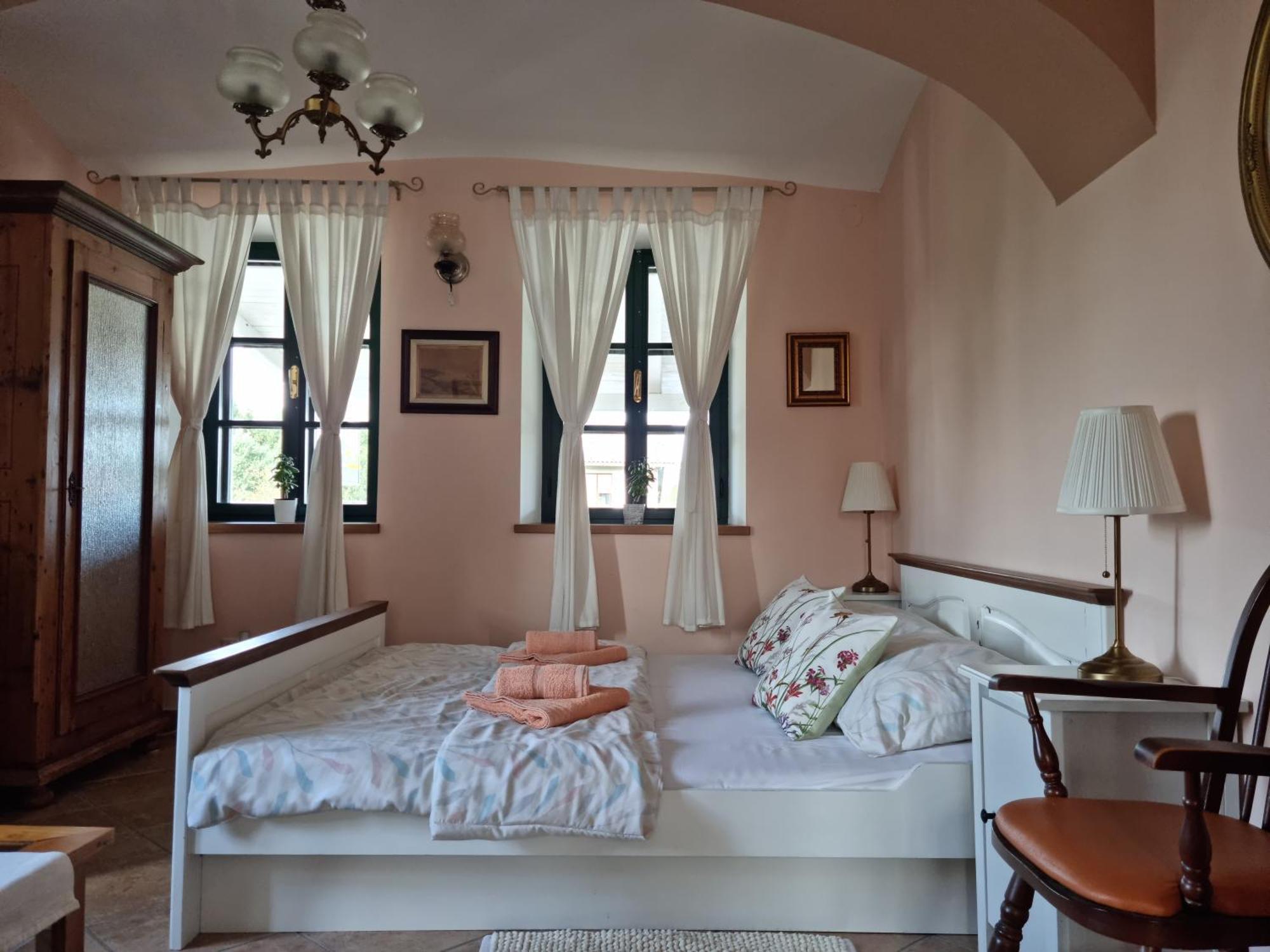 Taverna 1860 Rooms & Apartments Donja Zelina Exterior photo